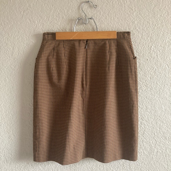 High Rise Skirt - Picture 5 of 7